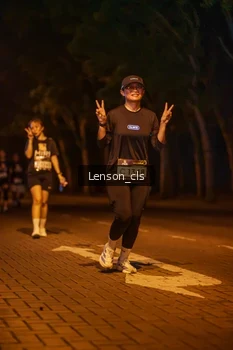 Runner Photo 1990085