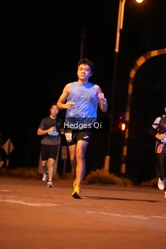 Runner Photo 1990104