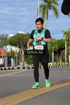 Runner Photo 1990108