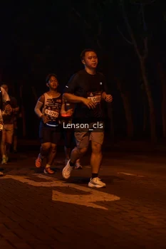 Runner Photo 1990128
