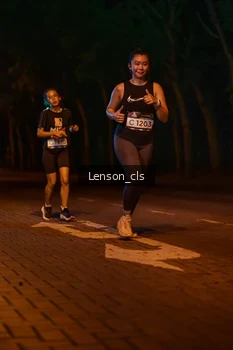 Runner Photo 1990145