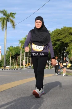 Runner Photo 1990220