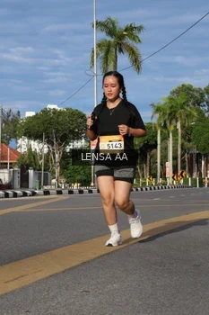 Runner Photo 1990276
