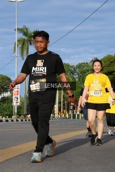 Runner Photo 1990310
