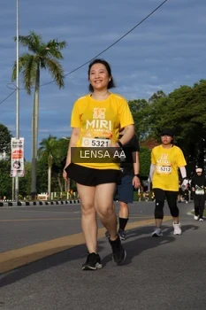 Runner Photo 1990338
