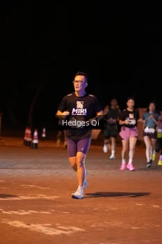 Runner Photo 1990625