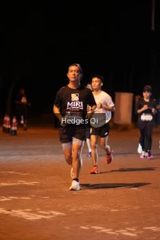 Runner Photo 1990673
