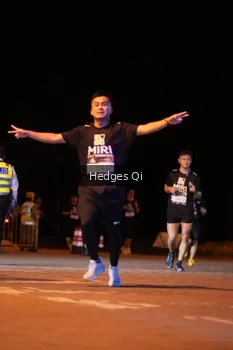 Runner Photo 1990754
