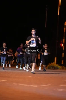 Runner Photo 1990757