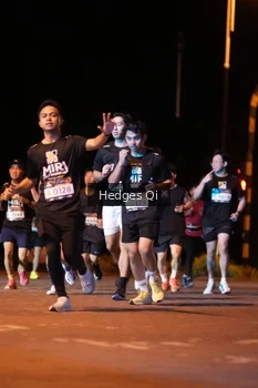 Runner Photo 1990784