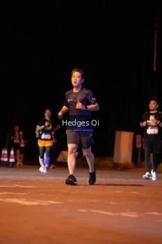 Runner Photo 1990812