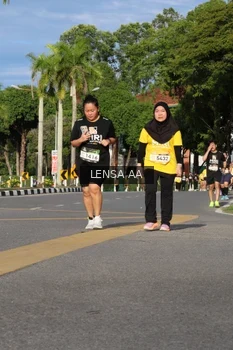 Runner Photo 1990972