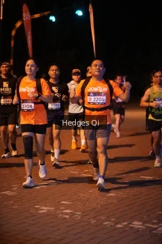 Runner Photo 1992041