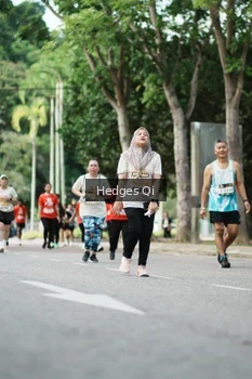 Runner Photo 1996099