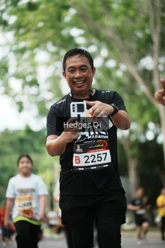 Runner Photo 1996147