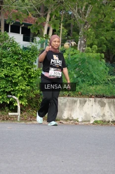 Runner Photo 1996556