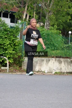 Runner Photo 1996572