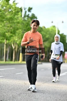 Runner Photo 1997273