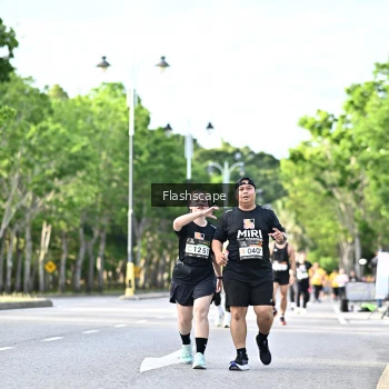 Runner Photo 1997342
