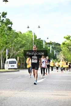 Runner Photo 1997359