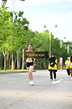 Runner Photo 1997373