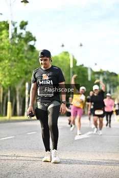 Runner Photo 1997386