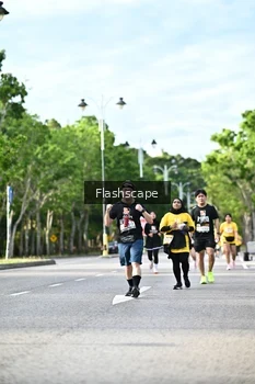 Runner Photo 1997542