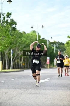 Runner Photo 1997673