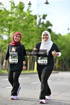 Runner Photo 1997724