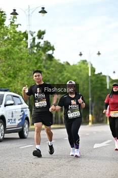 Runner Photo 1997832