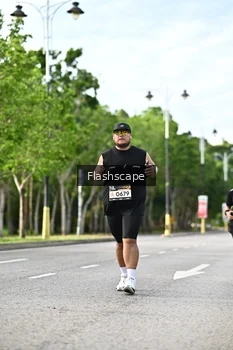 Runner Photo 1997872
