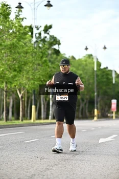 Runner Photo 1997875