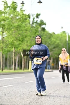 Runner Photo 1997944
