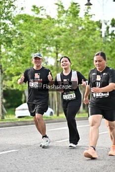 Runner Photo 1997993