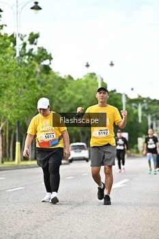 Runner Photo 1998000
