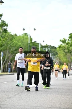 Runner Photo 1998092