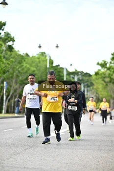 Runner Photo 1998098