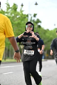 Runner Photo 1998105