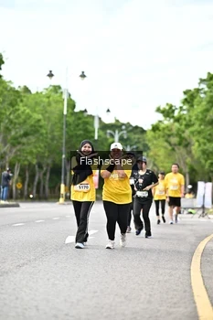 Runner Photo 1998151