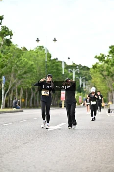 Runner Photo 1998213