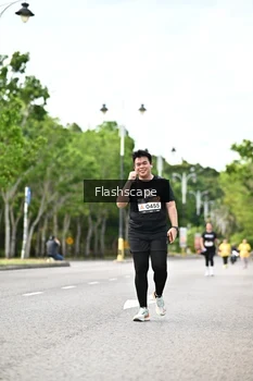 Runner Photo 1998242