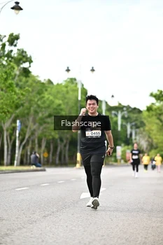 Runner Photo 1998243