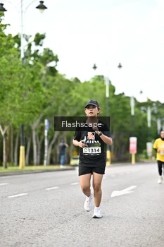 Runner Photo 1998308