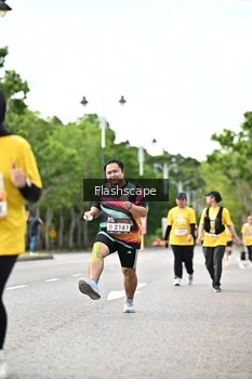 Runner Photo 1998317