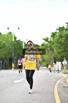 Runner Photo 1998339
