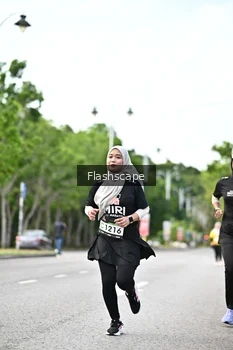 Runner Photo 1998377