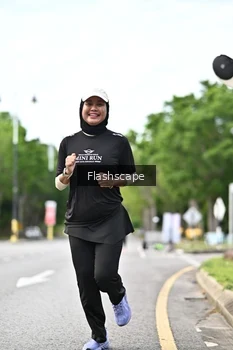 Runner Photo 1998383