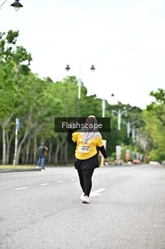 Runner Photo 1998388