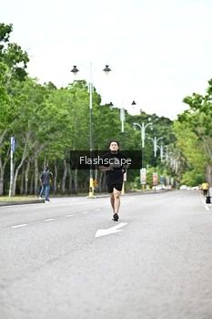 Runner Photo 1998417