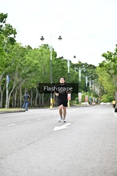 Runner Photo 1998419